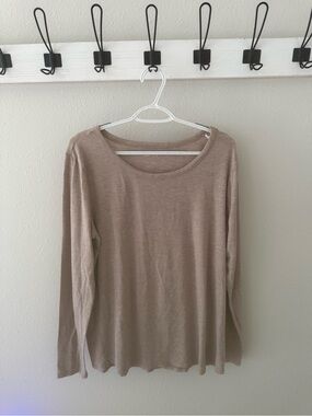 Women's Long Sleeve Scoop Neck Top - Taupe Lightweight Tee
